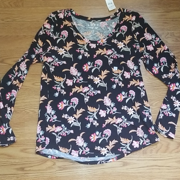 LOFT Tops - LOFT floral top